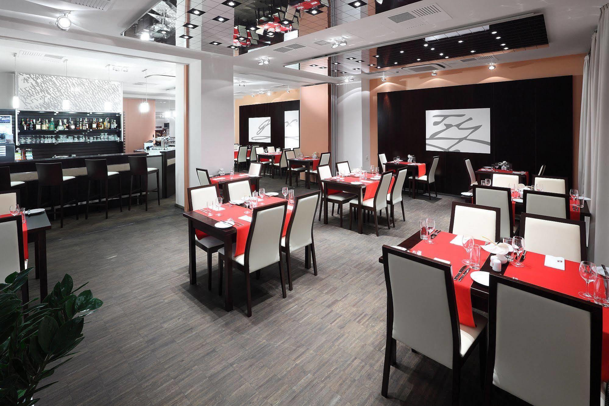 โรงแรมแคลเรียนปรากซิตี้ ร้านอาหาร รูปภาพ